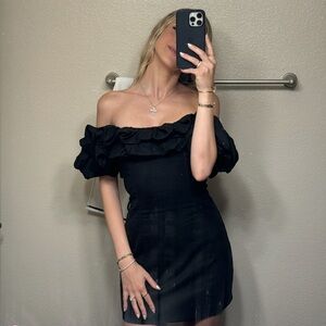 H&M Black Off-Shoulder Mini Dress with Ruffled Sleeves - Linen blend - XS
